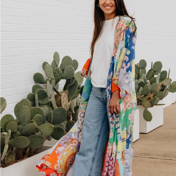 Splendor Kimono made in Guatemala - $92 - Picture 7 of 11